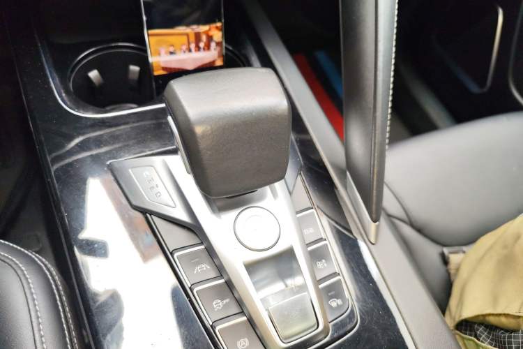 Used BYD Song Pro 2019 1.5T Automatic Luxury Model Gear Lever