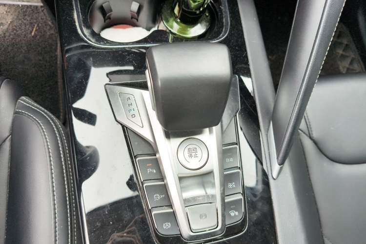 Used BYD Song Pro 2019 1.5T Automatic Elite Edition Gear Lever