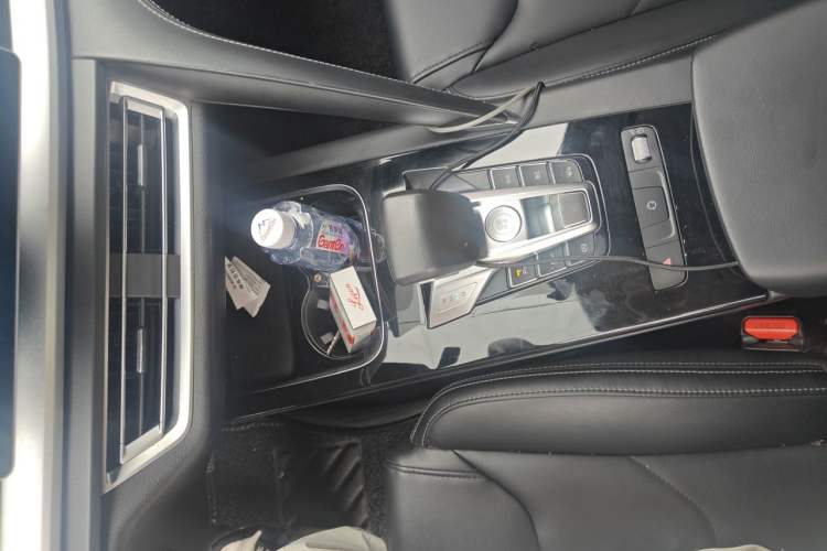 Used BYD Song Pro 2019 1.5T Automatic Elite Edition Gear Lever