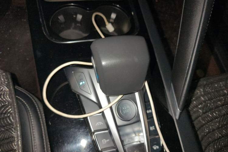 Used BYD Song Pro 2019 1.5T Automatic Luxury Model Gear Lever