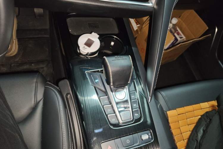 Used BYD Song Pro 2019 1.5T Automatic Luxury Model Gear Lever