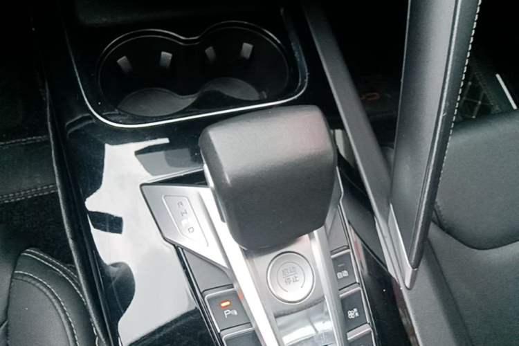 Used BYD Song Pro 2019 1.5T Automatic Elite Edition Gear Lever