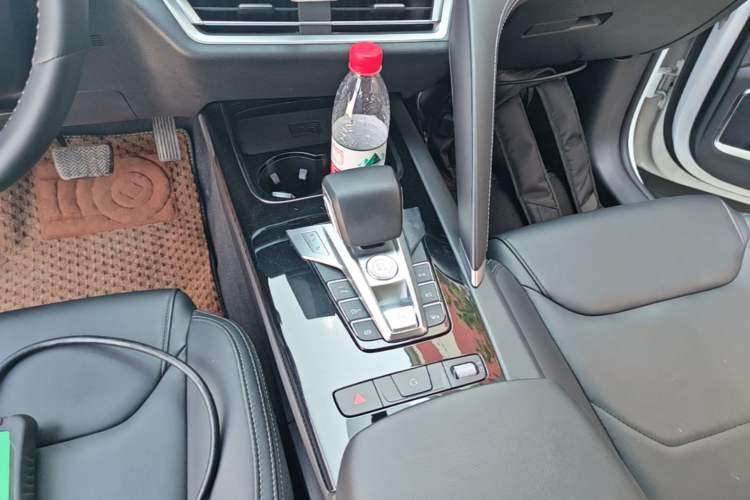 Used BYD Song Pro 2019 1.5T Automatic Elite Edition Gear Lever