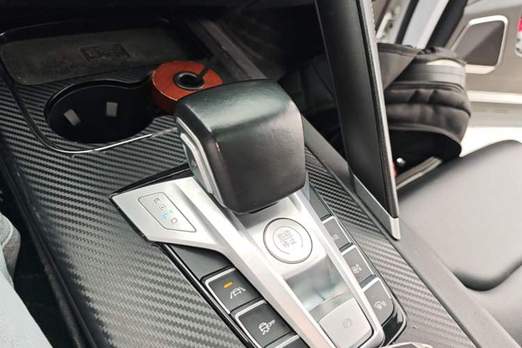 Used BYD Song Pro 2019 1.5T Automatic Luxury Model Gear Lever