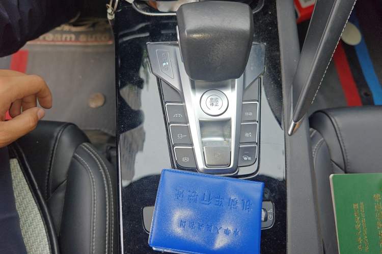 Used BYD Song Pro 2019 1.5T Automatic Luxury Model Gear Lever