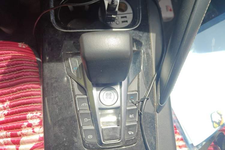 Used BYD Song Pro 2019 1.5T Automatic Luxury Model Gear Lever