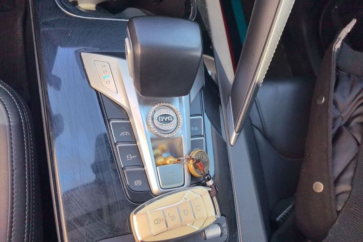 Used BYD Song Pro 2019 1.5T Automatic Luxury Model Gear Lever