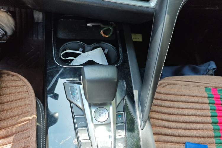 Used BYD Song Pro 2019 1.5T Automatic Luxury Model Gear Lever