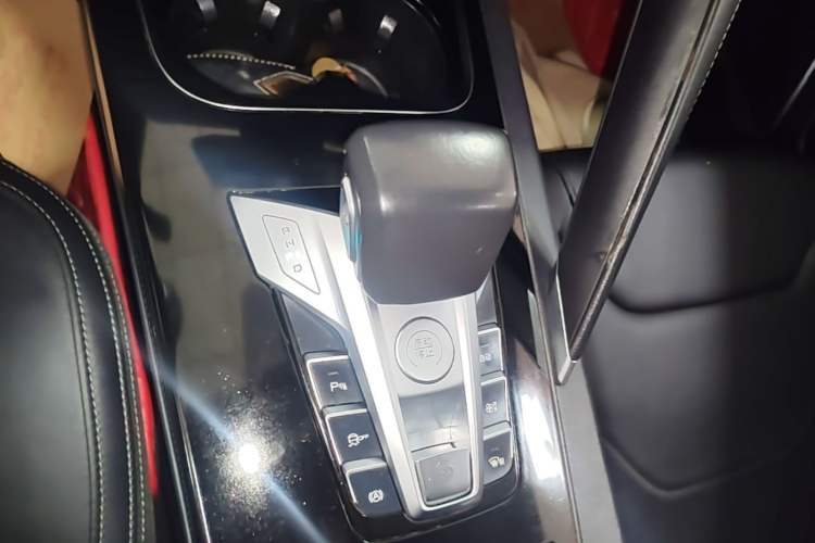 Used BYD Song Pro 2019 1.5T Automatic Elite Edition Gear Lever