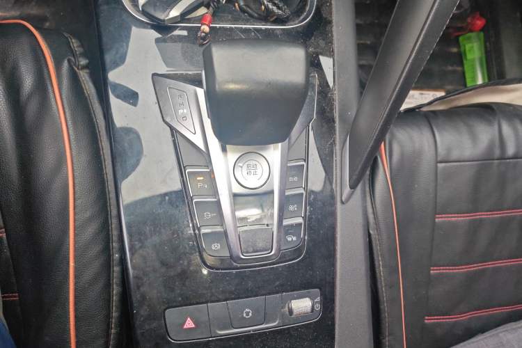Used BYD Song Pro 2019 1.5T Automatic Elite Edition Gear Lever