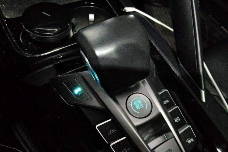 Used BYD Song Pro 2019 1.5T Automatic Luxury Model Gear Lever