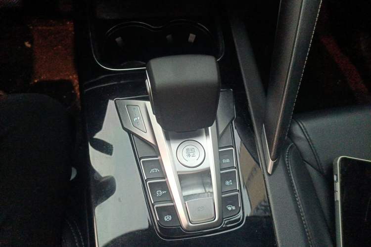 Used BYD Song Pro 2019 1.5T Automatic Luxury Model Gear Lever