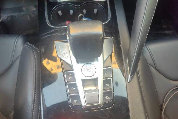 Used BYD Song Pro 2019 1.5T Automatic Elite Edition Gear Lever
