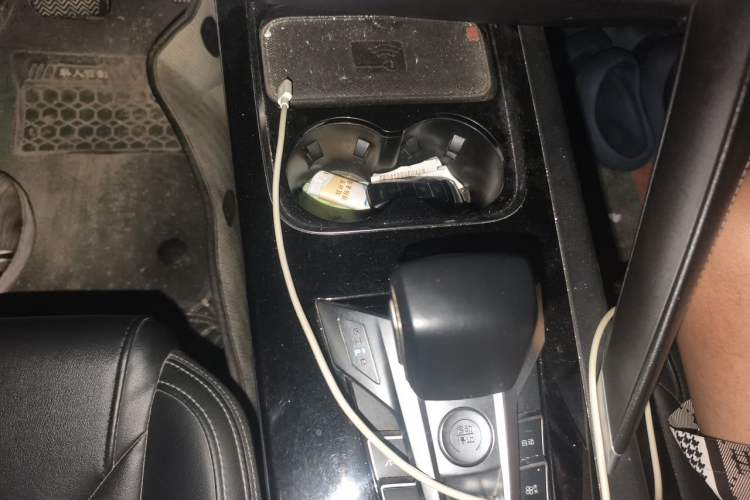 Used BYD Song Pro 2019 1.5T Automatic Luxury Model Gear Lever