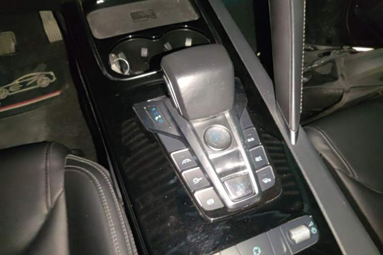 Used BYD Song Pro 2019 1.5T Automatic Luxury Model Gear Lever