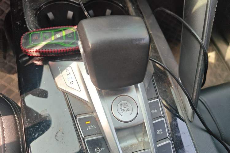 Used BYD Song Pro 2019 1.5T Automatic Luxury Model Gear Lever