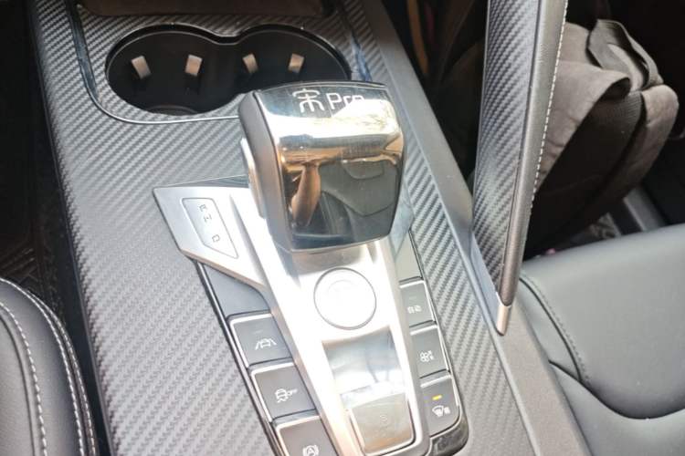 Used BYD Song Pro 2019 1.5T Automatic Luxury Model Gear Lever