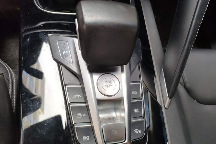 Used BYD Song Pro 2019 1.5T Automatic Elite Edition Gear Lever