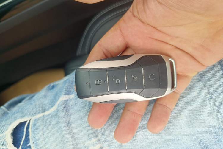Used BYD Song Pro 2019 1.5T Automatic Luxury Model Interior 1