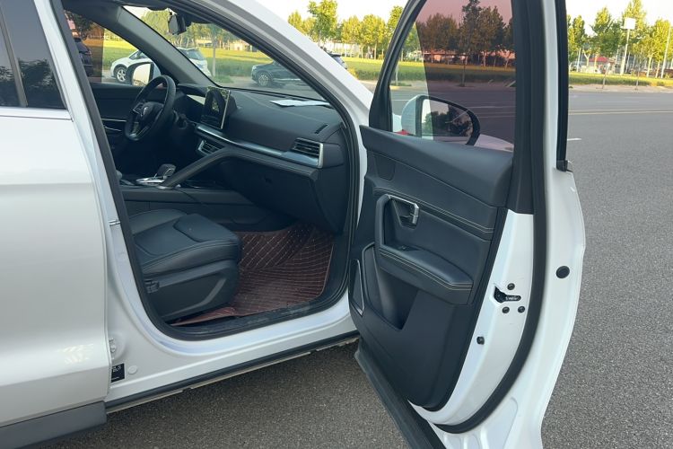 Used BYD Song Pro 2019 1.5T Automatic Luxury Model Interior 1
