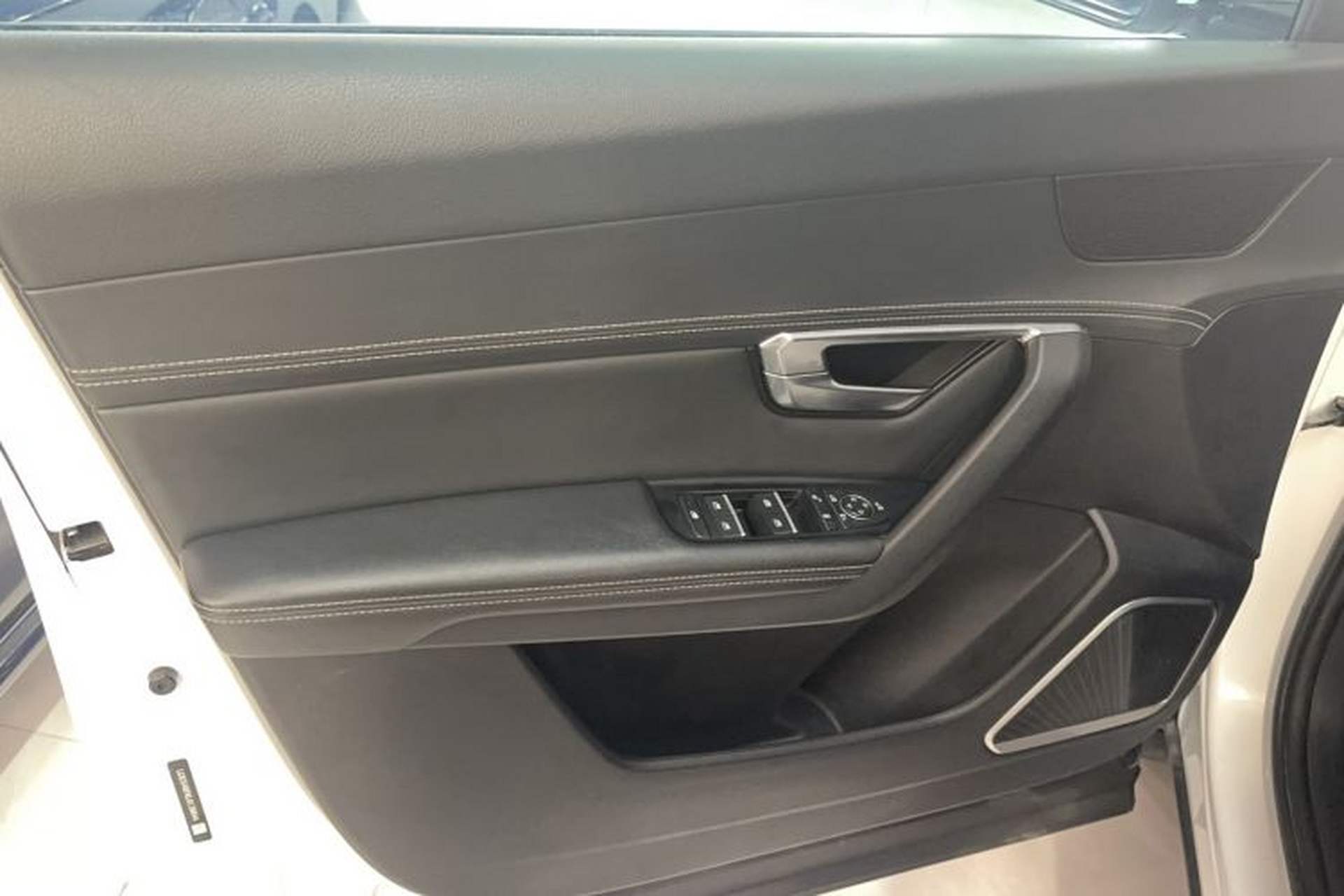 Used BYD Song Pro 2019 1.5T Automatic Luxury Model Interior 1