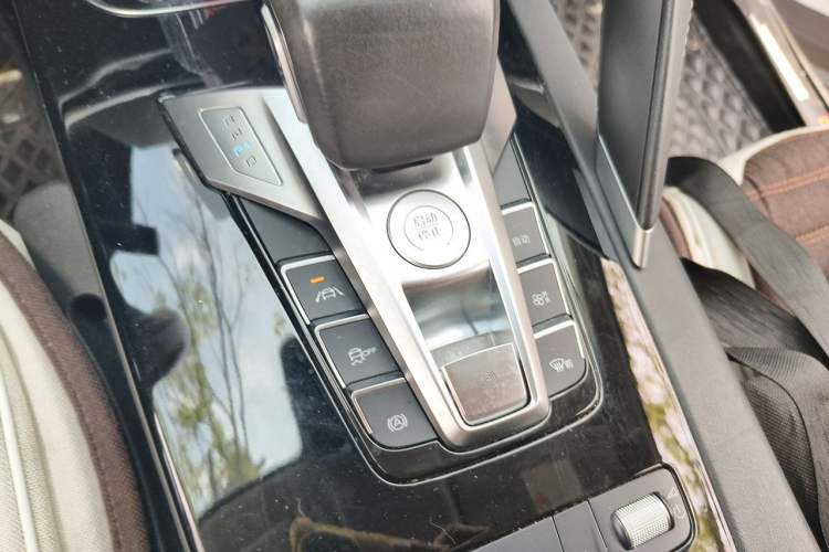 Used BYD Song Pro 2019 1.5T Automatic Luxury Model Interior 1