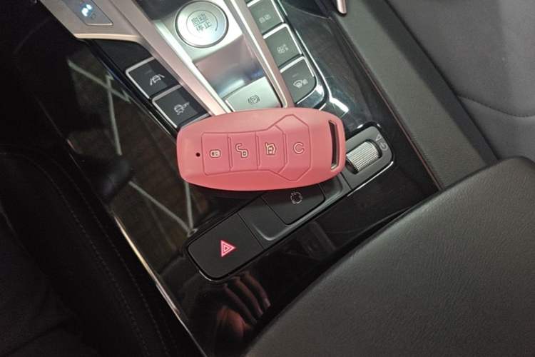 Used BYD Song Pro 2019 1.5T Automatic Luxury Model Interior 1