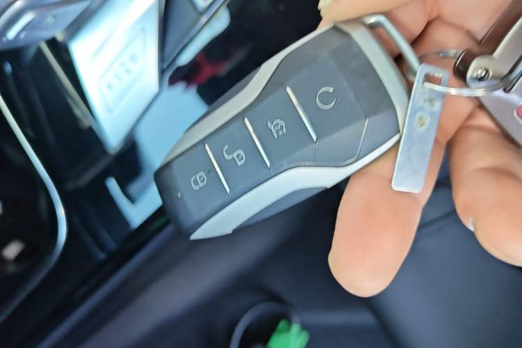 Used BYD Song Pro 2019 1.5T Automatic Luxury Model Interior 1