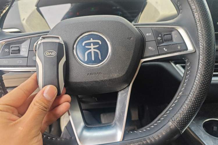 Used BYD Song Pro 2019 1.5T Automatic Luxury Model Interior 1
