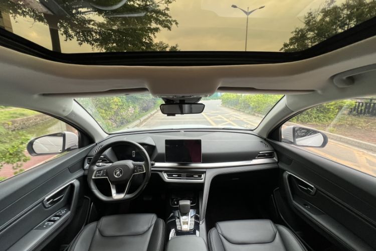 Used BYD Song Pro 2019 1.5T Automatic Luxury Model Interior 1
