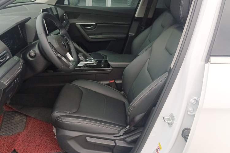 Used BYD Song Pro 2019 1.5T Automatic Luxury Model Interior 1