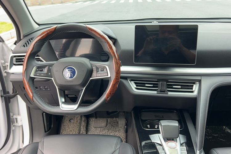 Used BYD Song Pro 2019 1.5T Automatic Luxury Model Interior 10