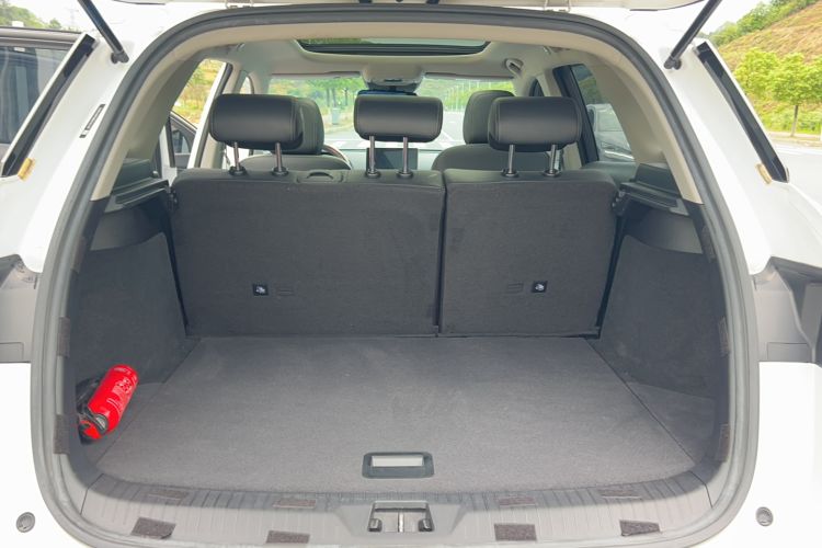 Used BYD Song Pro 2019 1.5T Automatic Luxury Model Interior 12