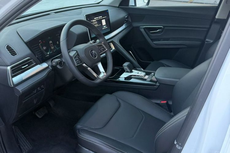 Used BYD Song Pro 2019 1.5T Automatic Elite Edition Interior 2