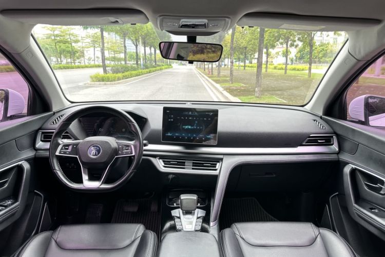 Used BYD Song Pro 2019 1.5T Automatic Elite Edition Interior 2