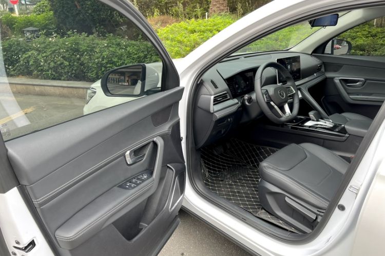 Used BYD Song Pro 2019 1.5T Automatic Elite Edition Interior 3