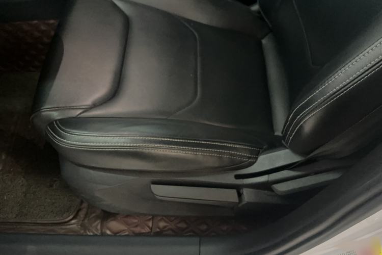 Used BYD Song Pro 2019 1.5T Automatic Luxury Model Interior 3