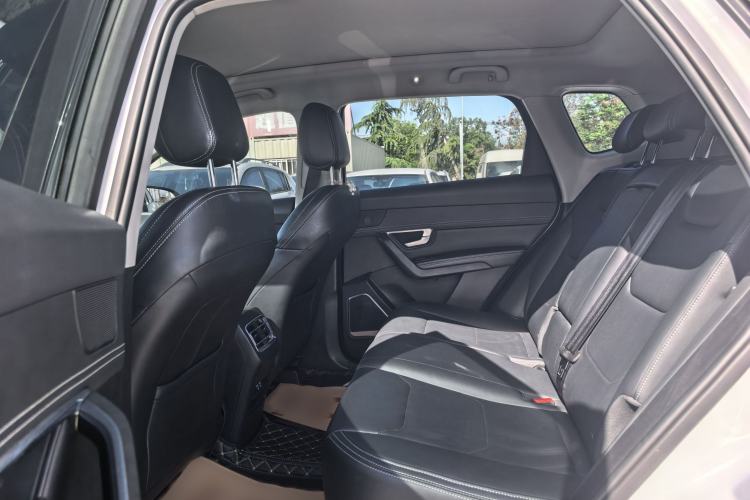 Used BYD Song Pro 2019 1.5T Automatic Elite Edition Interior 3