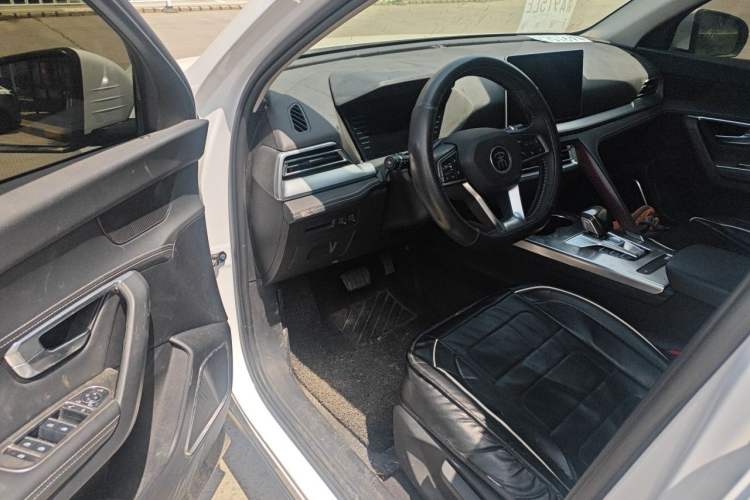 Used BYD Song Pro 2019 1.5T Automatic Luxury Model Interior 3