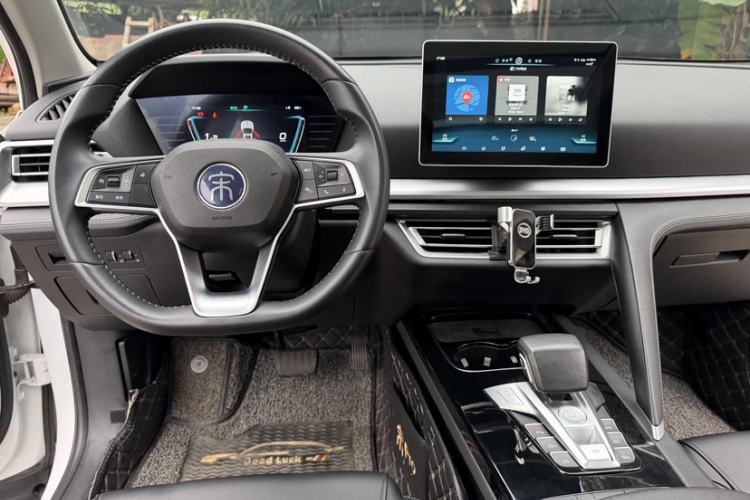 Used BYD Song Pro 2019 1.5T Automatic Elite Edition Interior 3