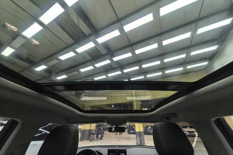 Used BYD Song Pro 2019 1.5T Automatic Elite Edition Interior 4