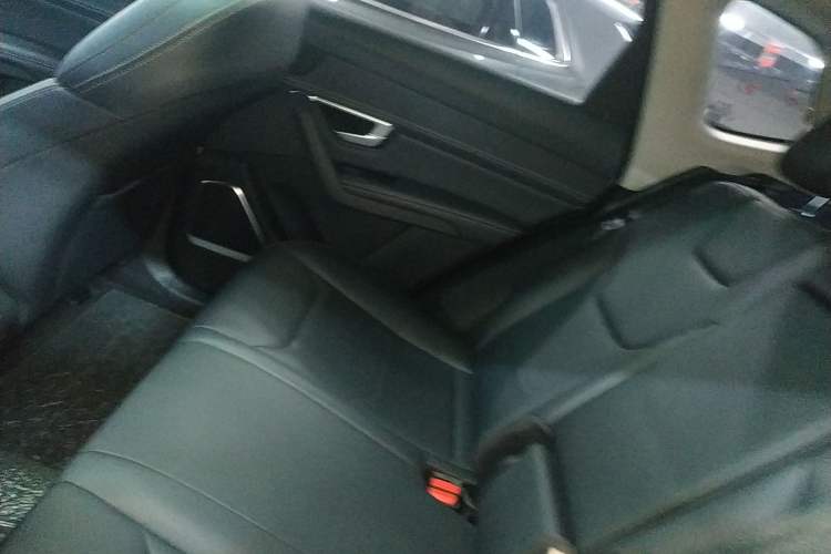 Used BYD Song Pro 2019 1.5T Automatic Elite Edition Interior 4