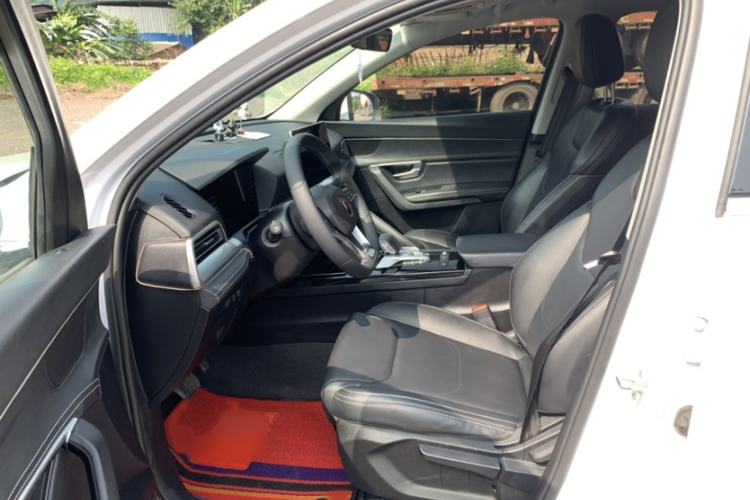 Used BYD Song Pro 2019 1.5T Automatic Elite Edition Interior 4