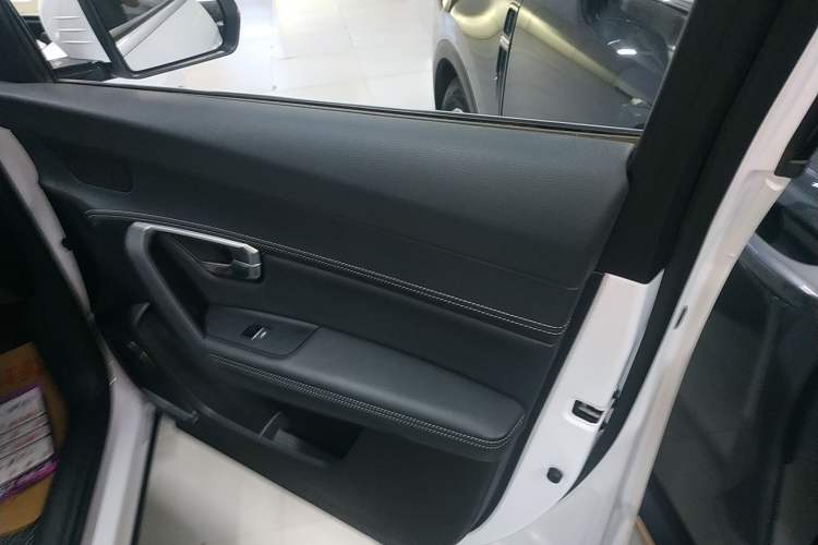 Used BYD Song Pro 2019 1.5T Automatic Elite Edition Interior 5