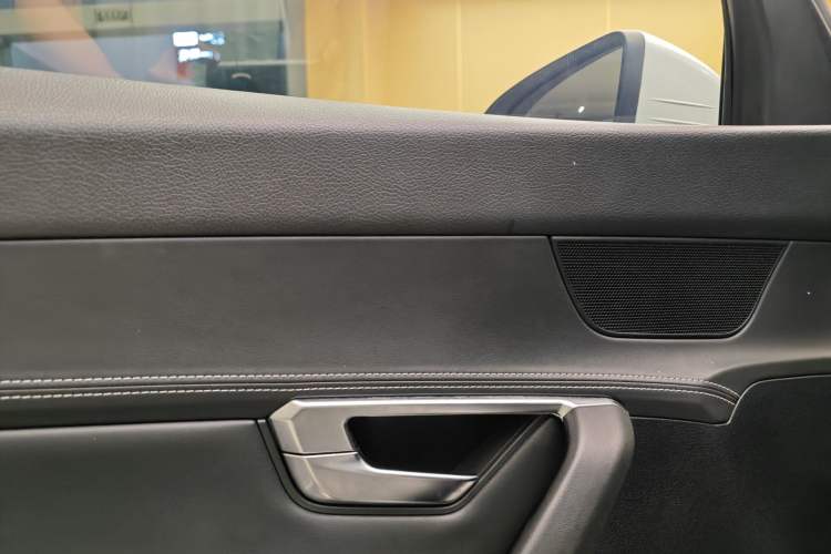 Used BYD Song Pro 2019 1.5T Automatic Prestige Model Interior 5