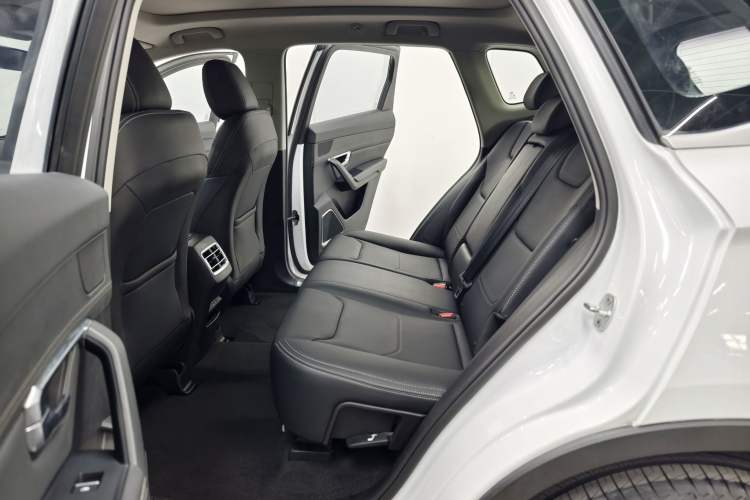 Used BYD Song Pro 2019 1.5T Automatic Elite Edition Interior 6