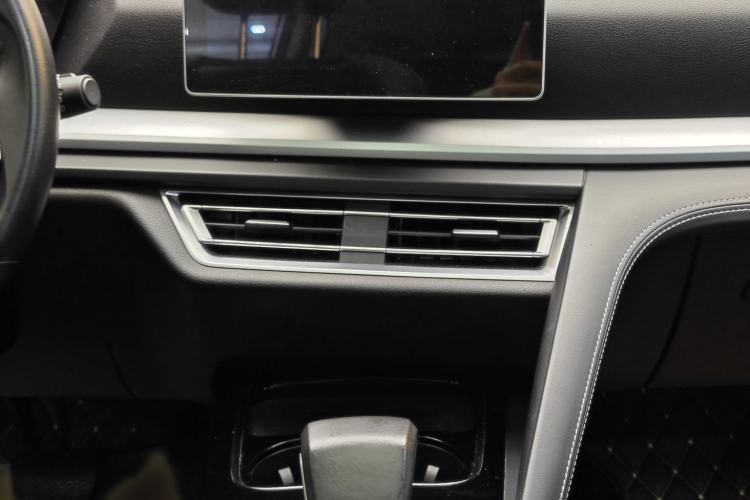 Used BYD Song Pro 2019 1.5T Automatic Prestige Model Interior 6