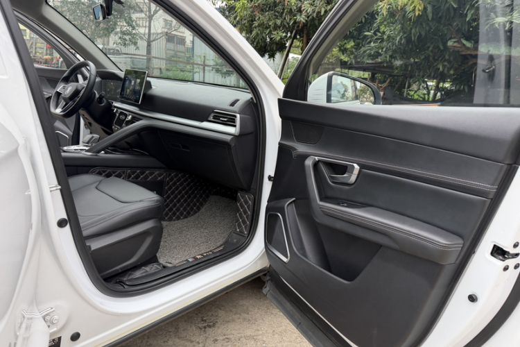 Used BYD Song Pro 2019 1.5T Automatic Elite Edition Interior 9