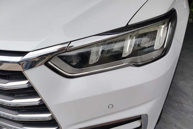 Used BYD Song Pro 2019 1.5T Automatic Prestige Model Left Front Headlight