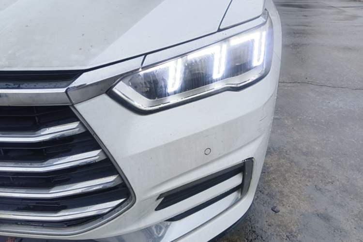 Used BYD Song Pro 2019 1.5T Automatic Luxury Model Left Front Headlight